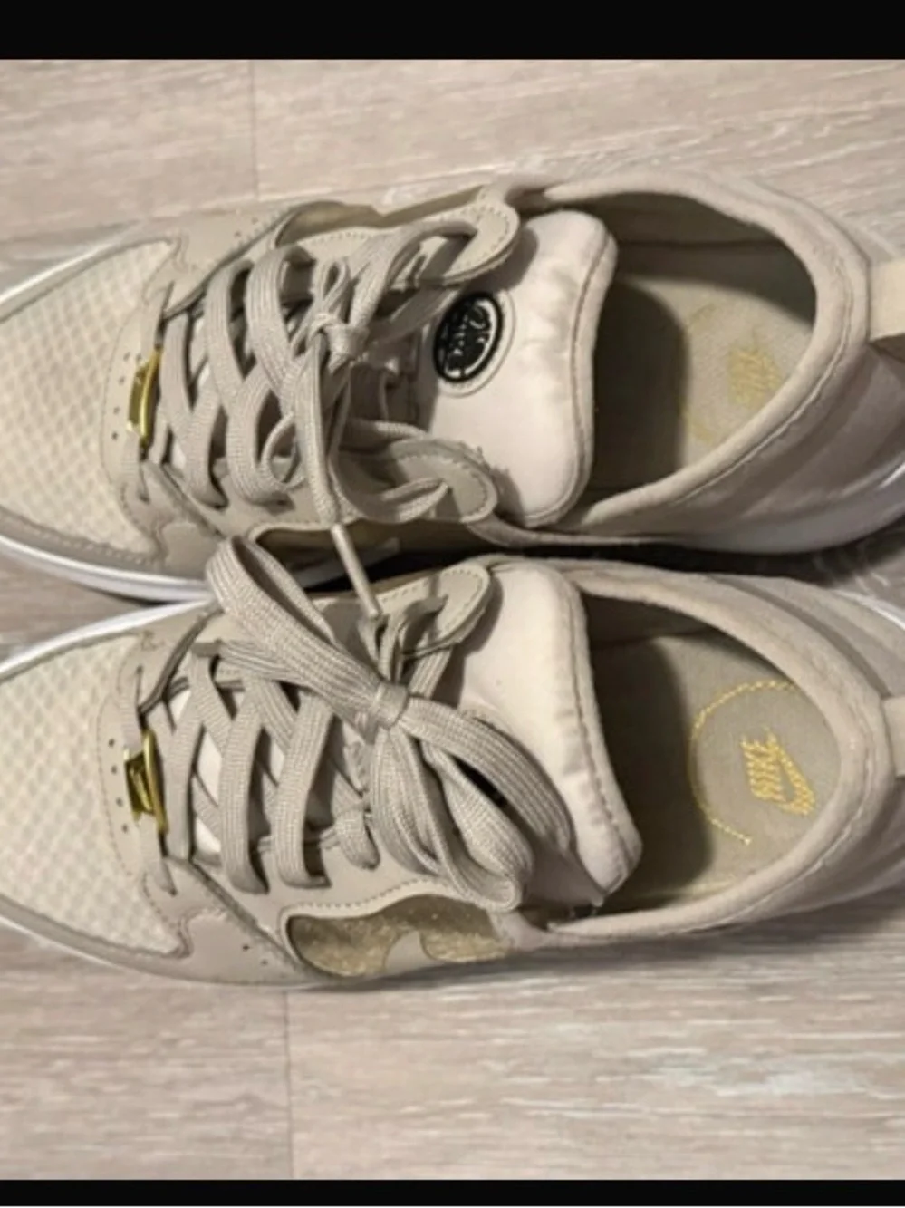 Nike Women’s Beige Low-Top Sneakers